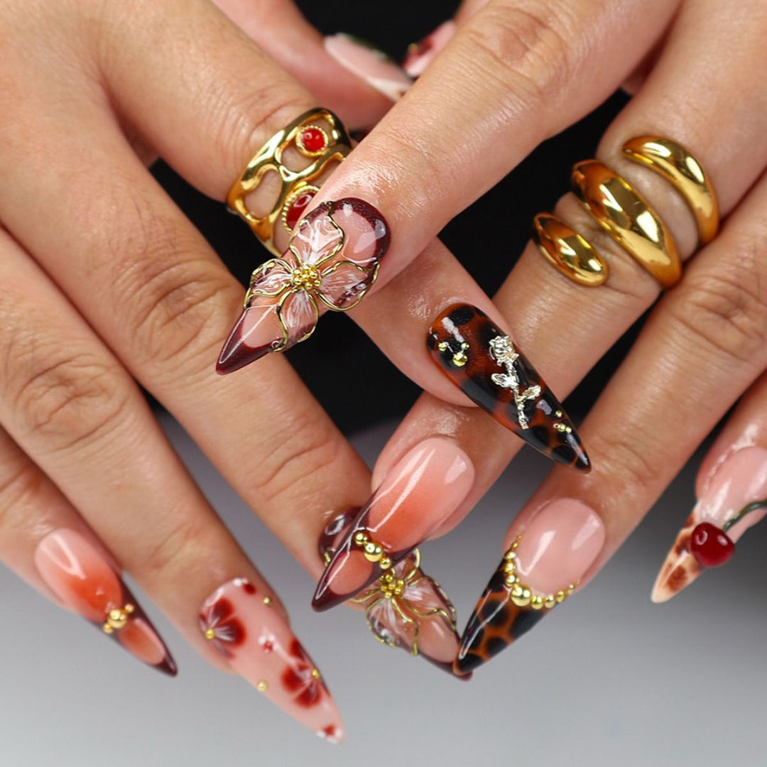 Artistic Decorative Press-On Nail Set Kalsten