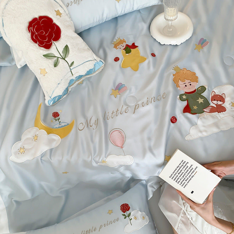 Children's satin bedding set with prince and moon appliqués