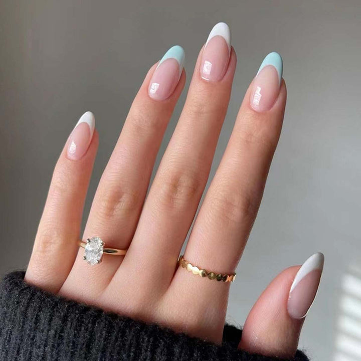 Elegant and modern nail design Kalsten