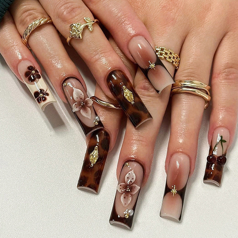 Floral Press-On Nail Set Kalsten