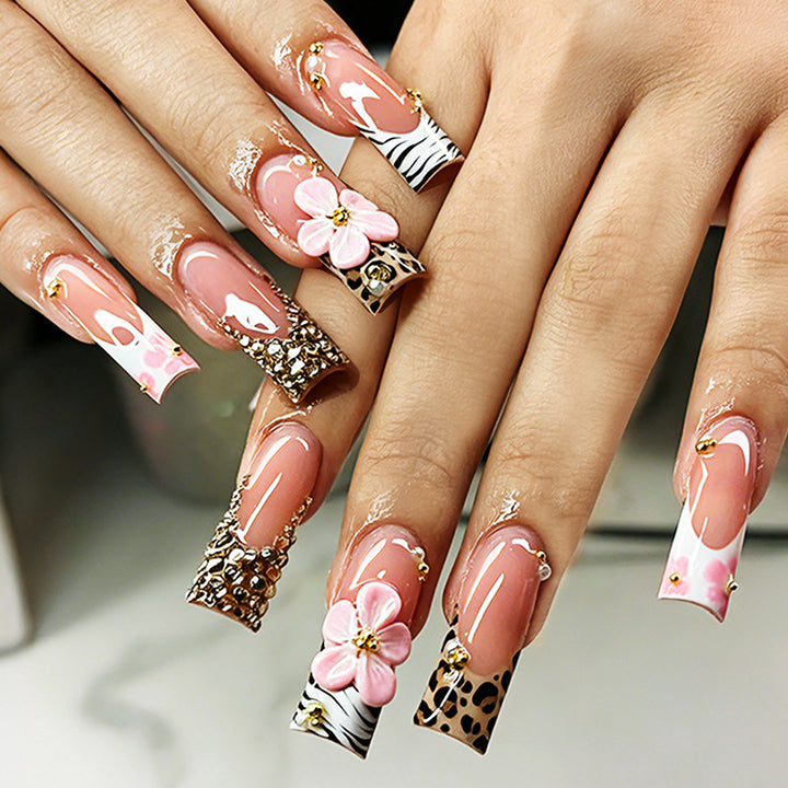 Artificial nail set with rhinestone accents Kalsten