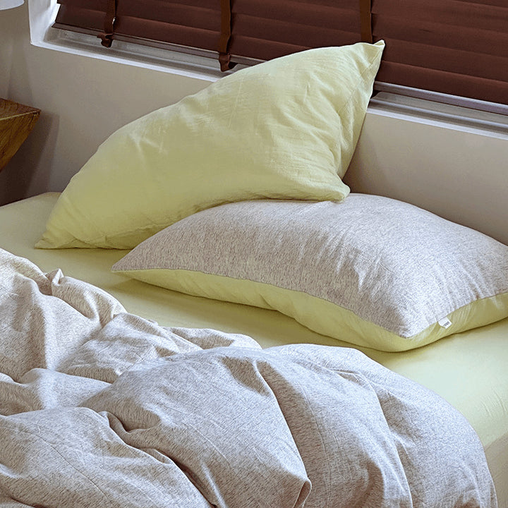 Three-piece cozy throw blanket and bedspread set made of cotton-linen mix