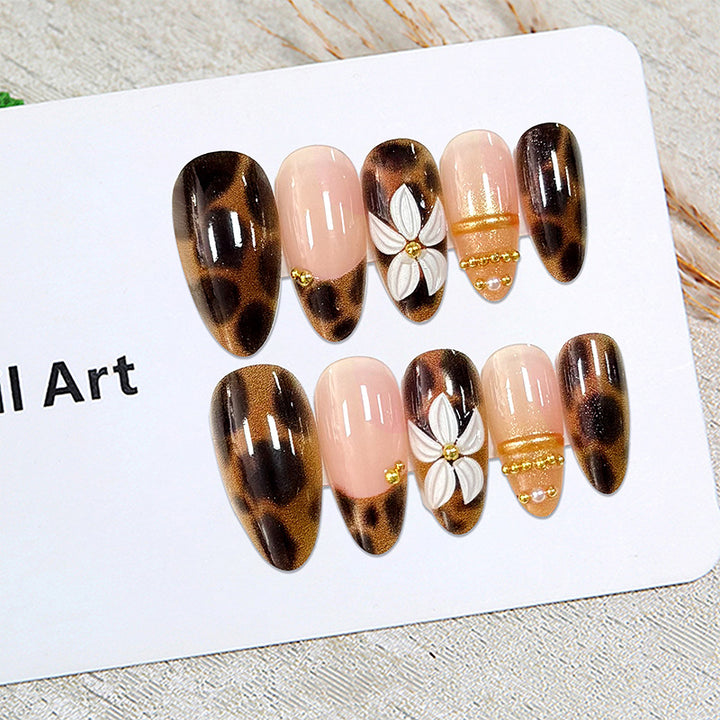 Artistic Nail Tips with Animal Designs Kalsten