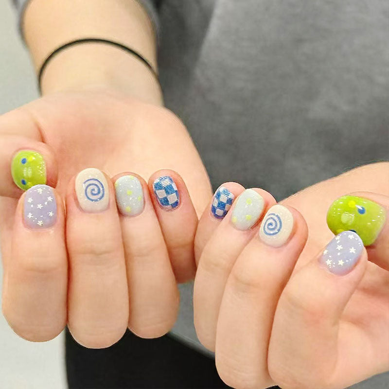 Artistic Cat-Themed Press-On Nail Art Set Kalsten