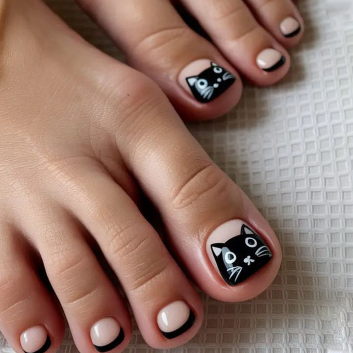 Playful Cat-Themed Nail Art Kit Kalsten