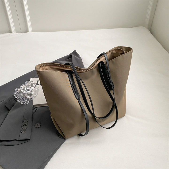 Sleek Minimalist Tote Bag Kalsten