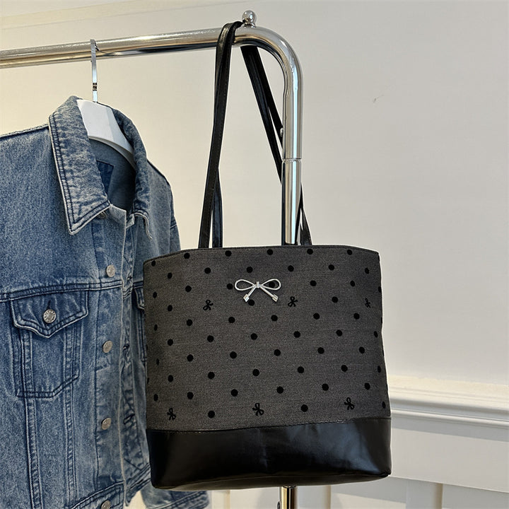 Heart-Embellished Canvas Tote Bag Kalsten
