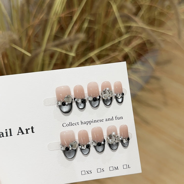 Elegant Rhinestone-Accented Press-On Nail Art Set