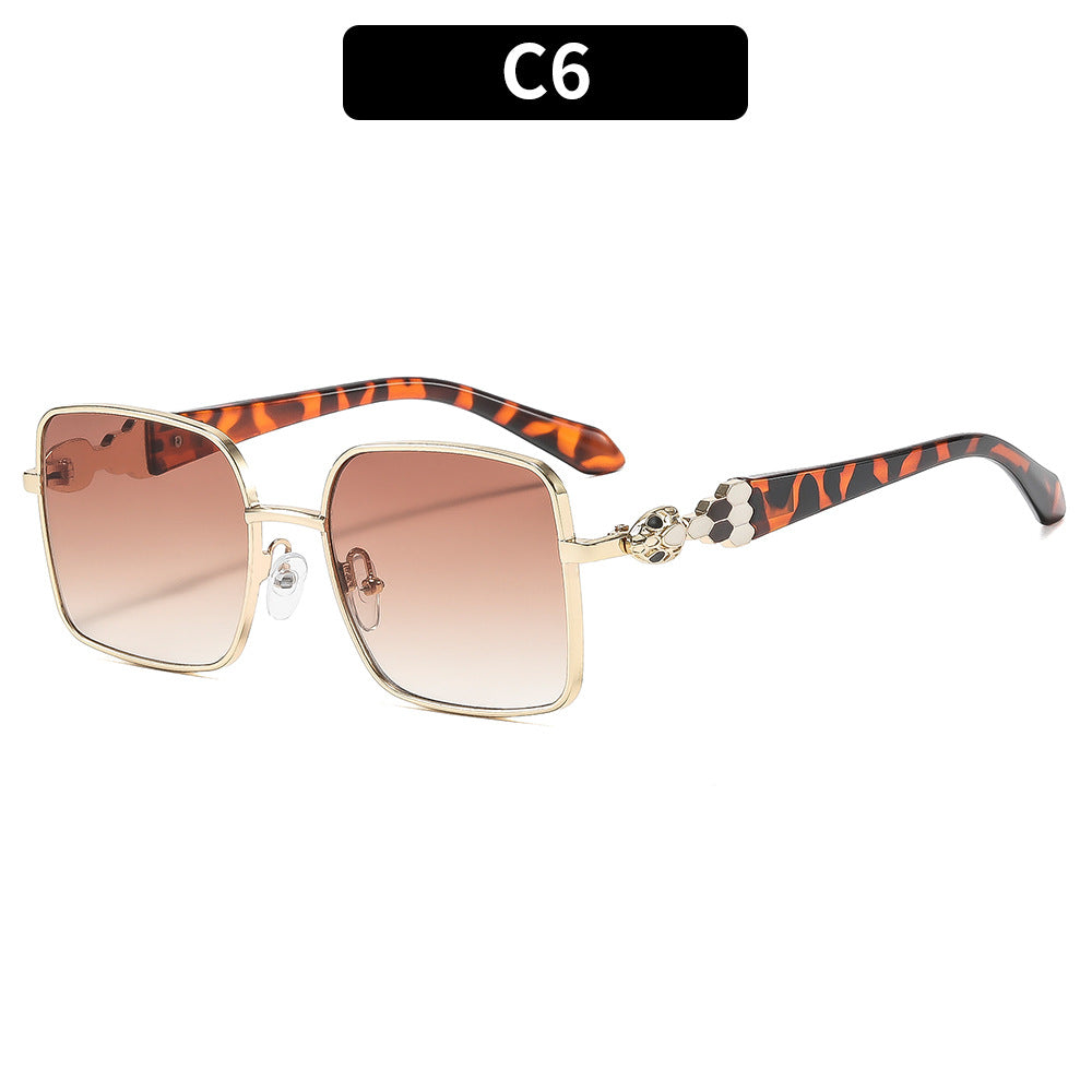 Sophisticated Geometric Frame Sunglasses