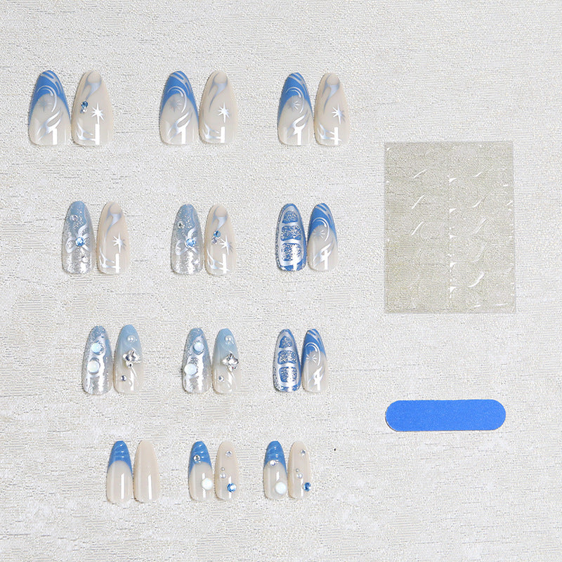 Nail art set with glamorous 3D decorations and elegant accents Kalsten