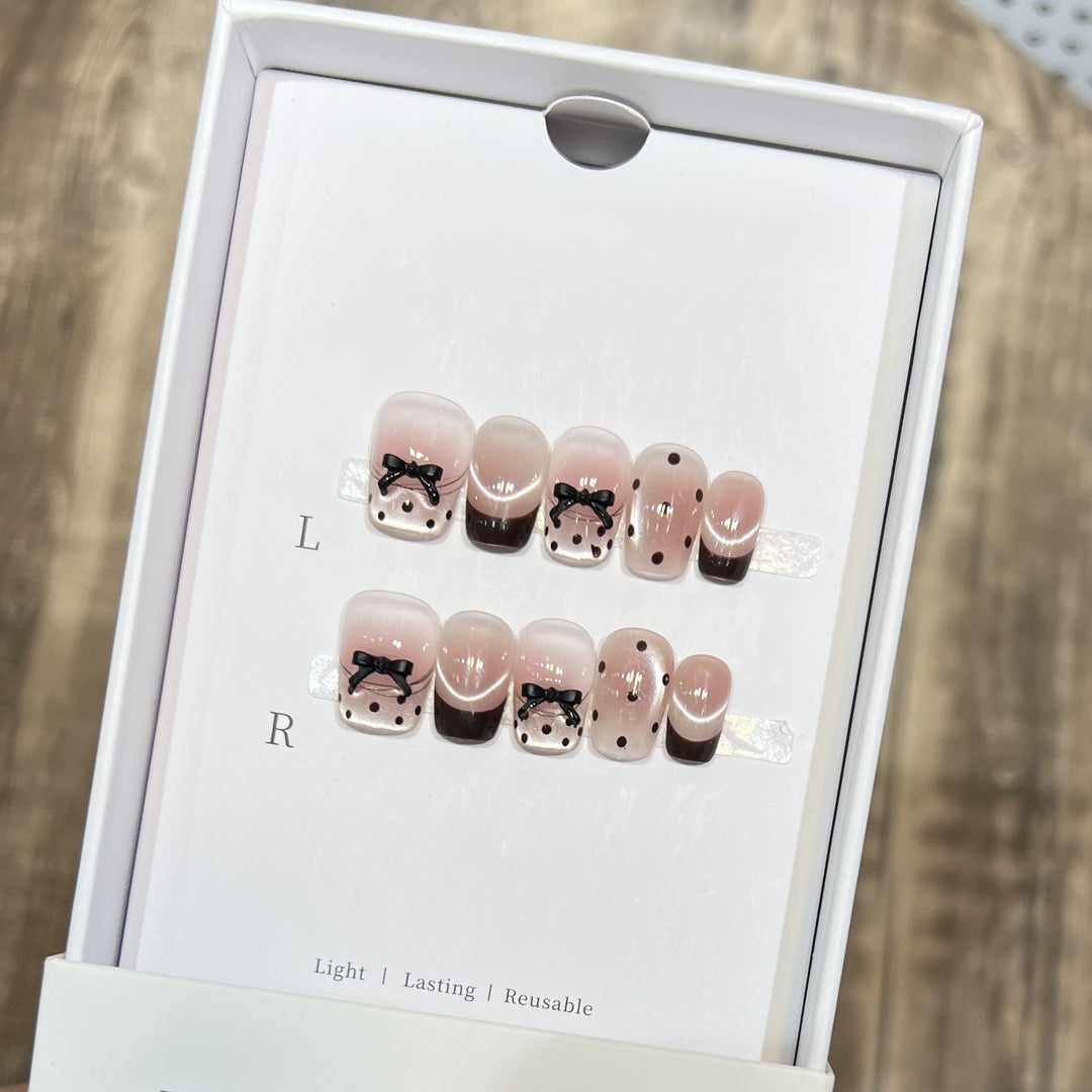 Whimsical Press-On Nail Art Set Kalsten