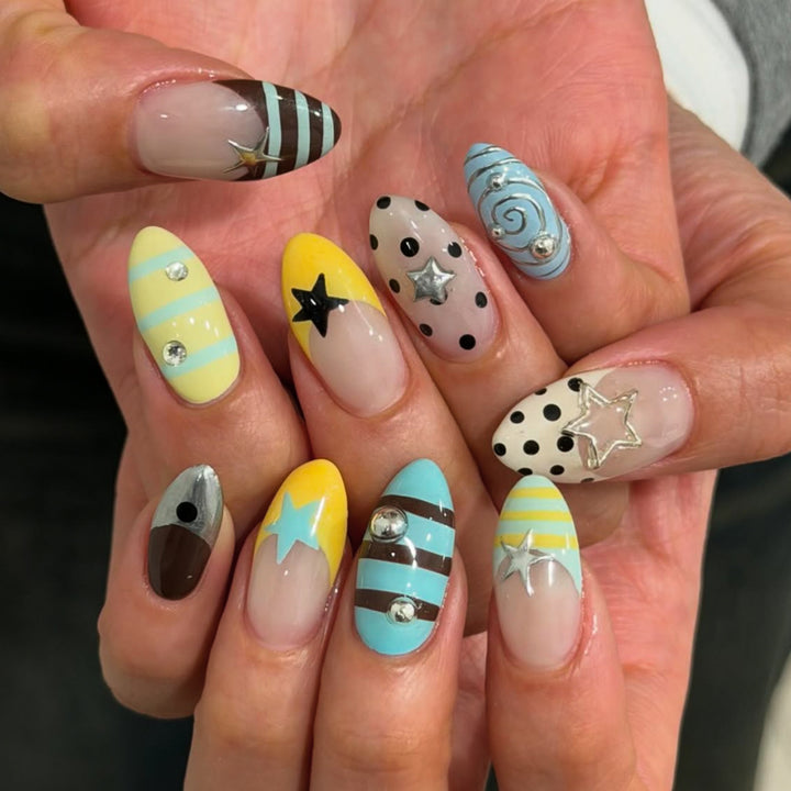 Stylish geometric accent artificial nails Kalsten