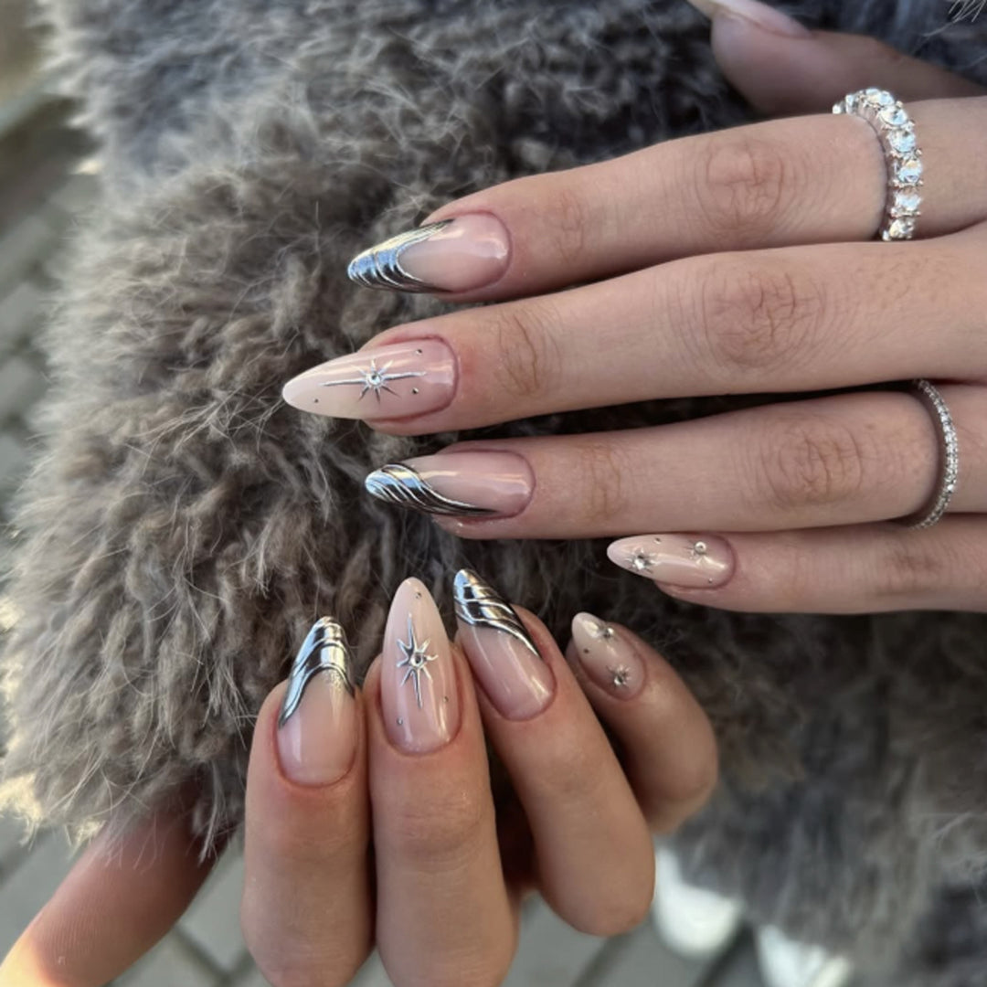 Artistic nail extensions with delicate designs Kalsten
