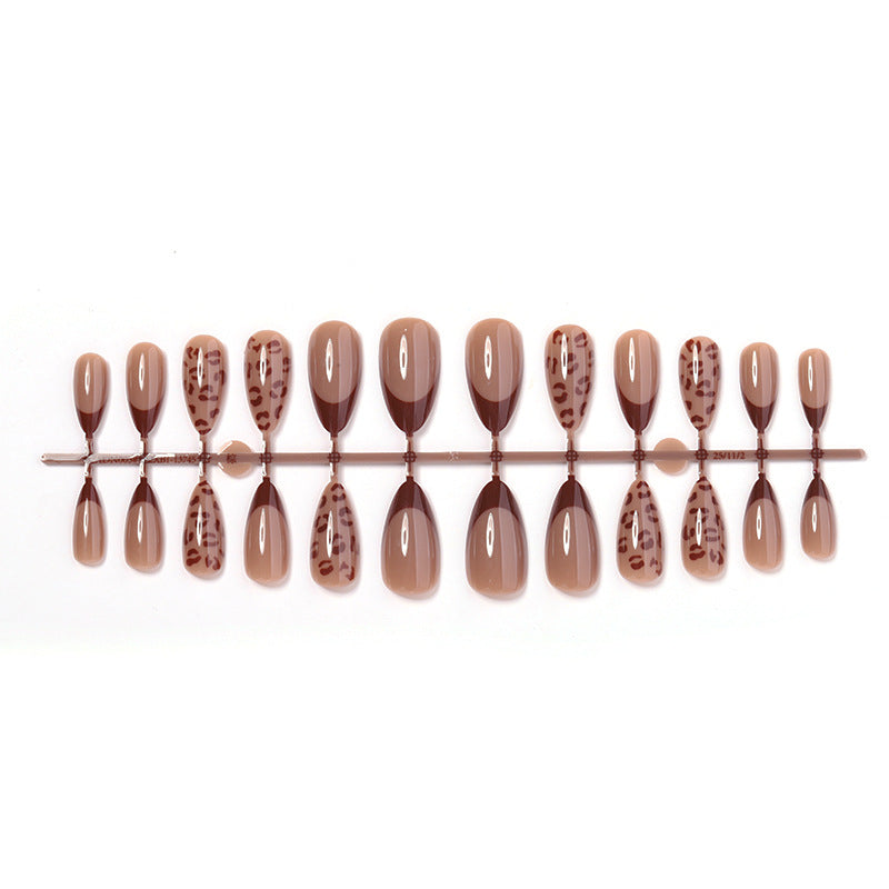 Trendy Press-On Nail Set Kalsten