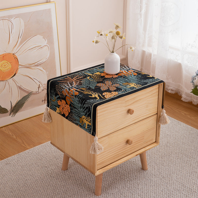 Decorative Leaf Print Table Cover
