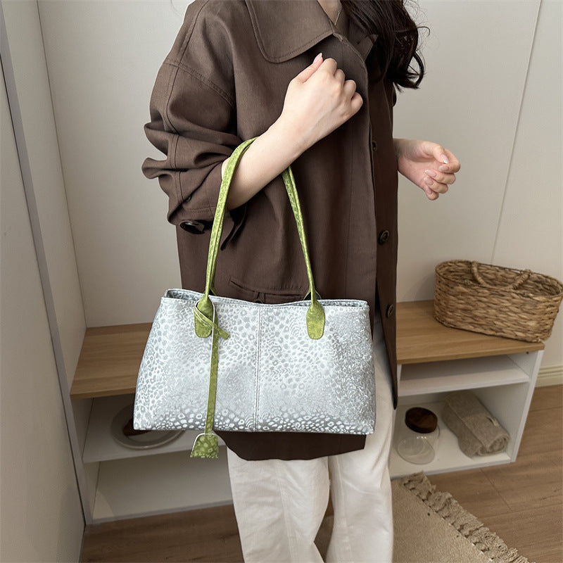 Stylish Cheetah Print Handbag