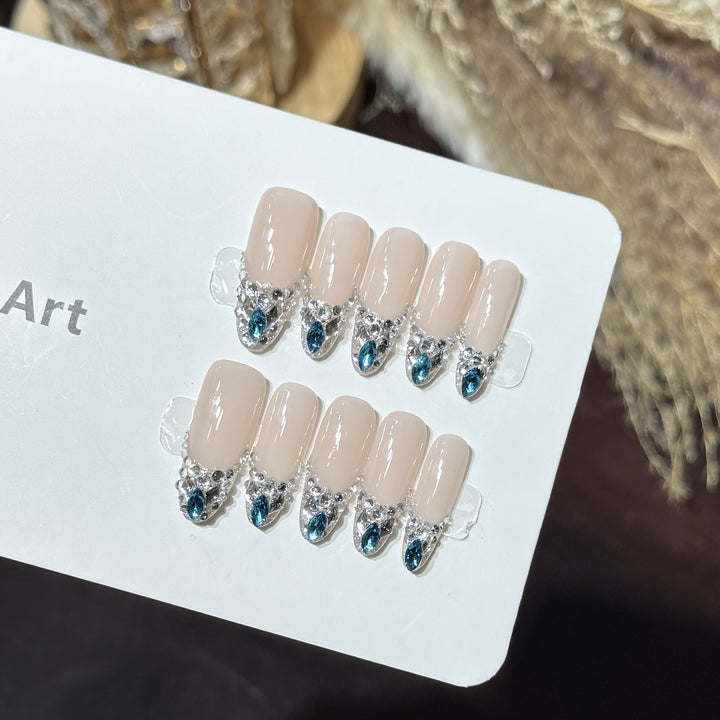 Elegant Rhinestone-Accent Press-On Nail Set Kalsten