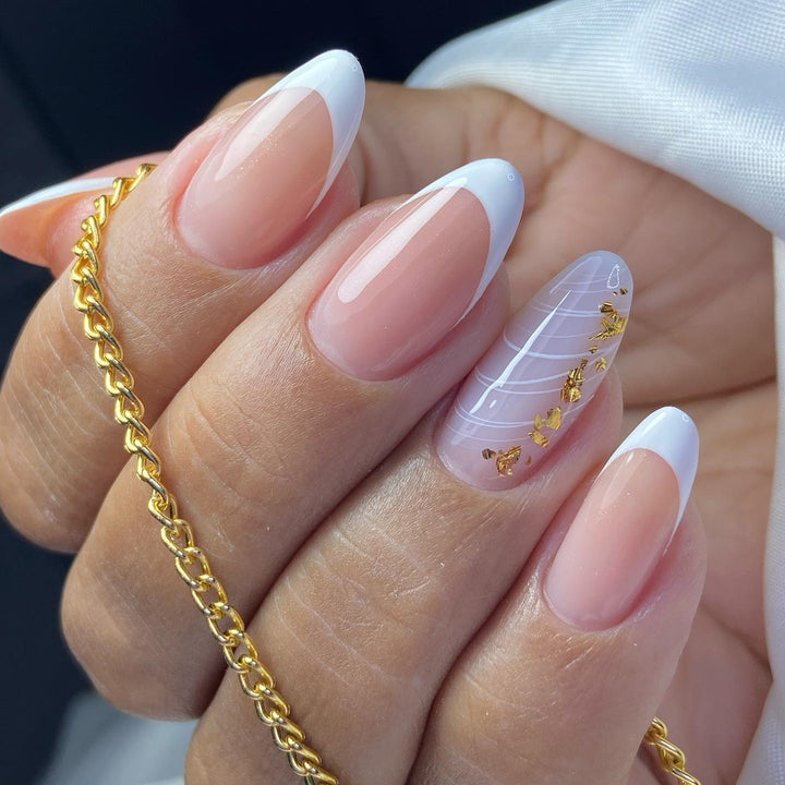 Elegant Almond-Shaped Nail Extensions Kalsten