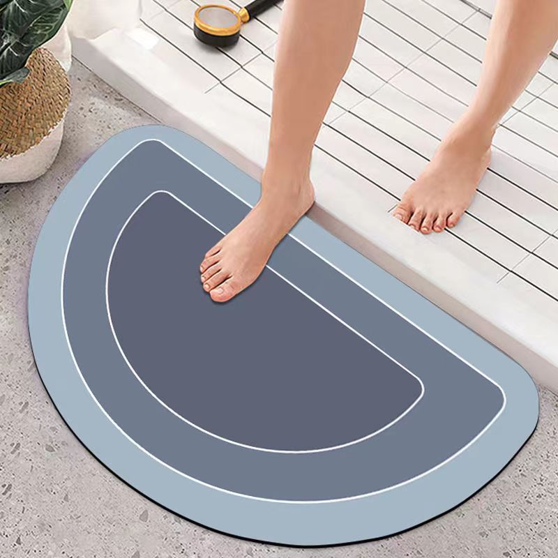 Non-Slip Modern Bath Mat Kalsten