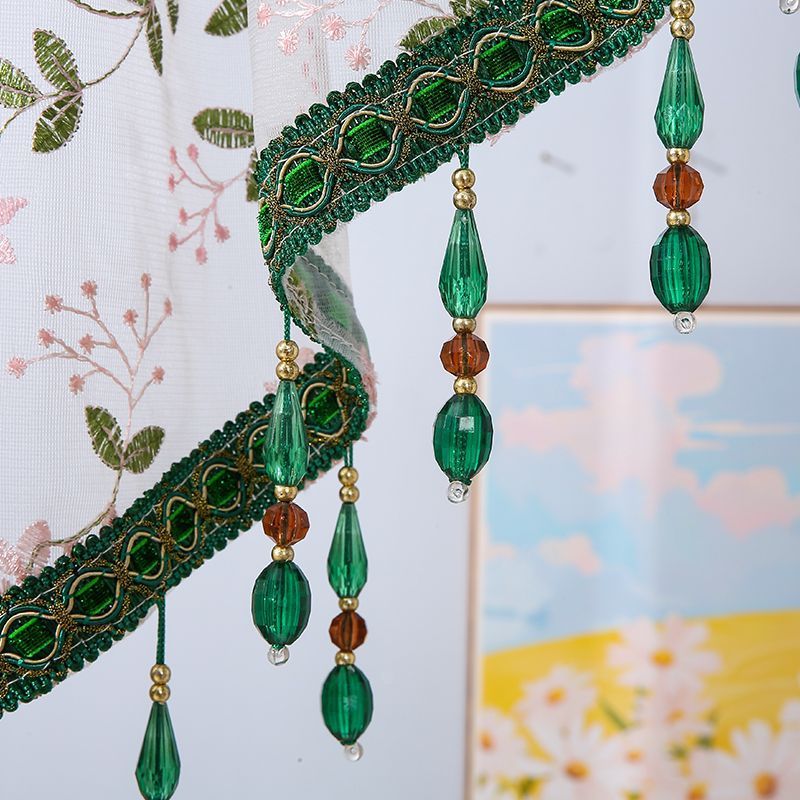 Elegant and Eye-catching Trimming with Glass Crystals Kalsten