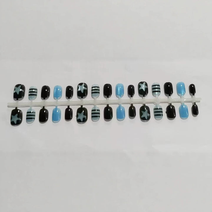 Glamorous Star and Stripe Press-On Nails Kalsten