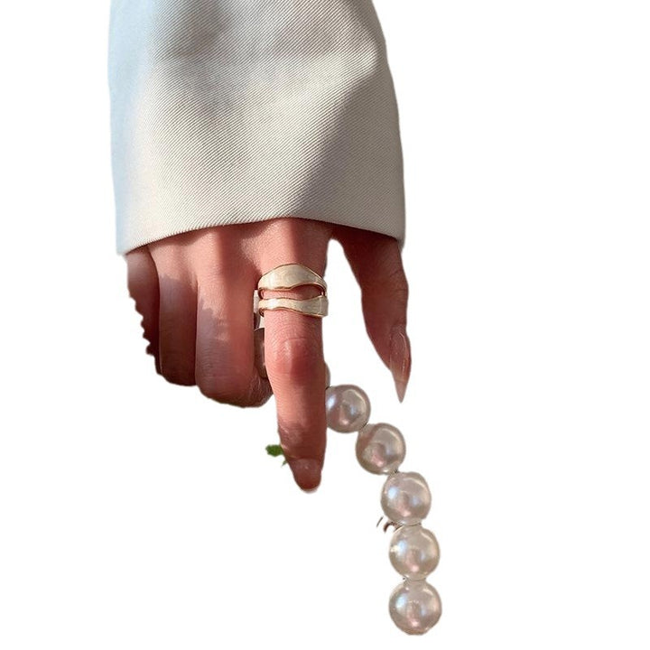 Elegant double ring with organic design Kalsten