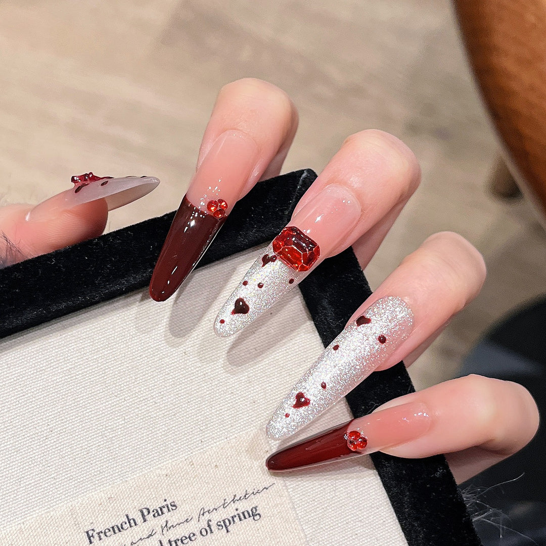 Heart-Embellished Press-On Nail Art Kalsten