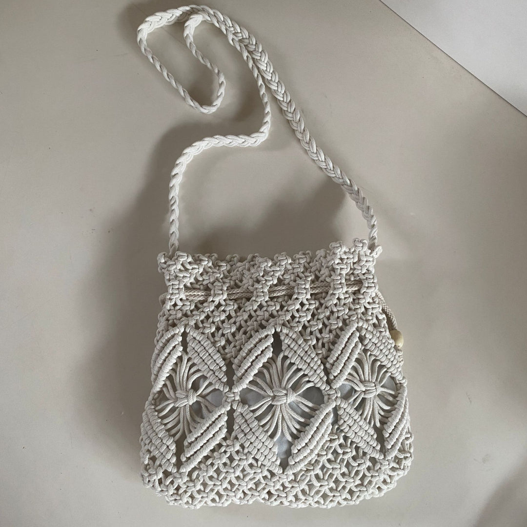 Hand-knotted shoulder bag with floral details Kalsten