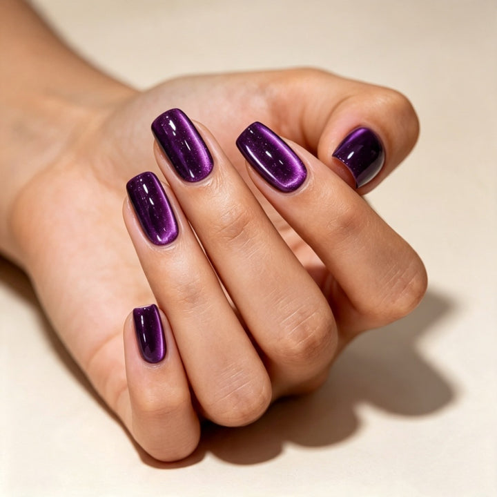 Artificial nails with glossy metallic finish and striking ombre effects Kalsten