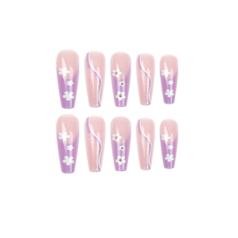 Creative nail art with floral accents Kalsten