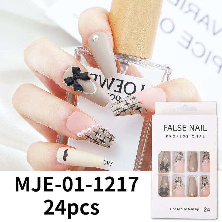 Decorative Press-On Nail Set with 3D Accents Kalsten