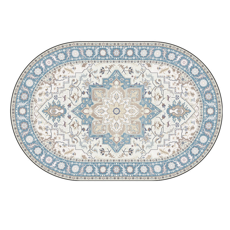 Elegant Vintage-Inspired Area Rug