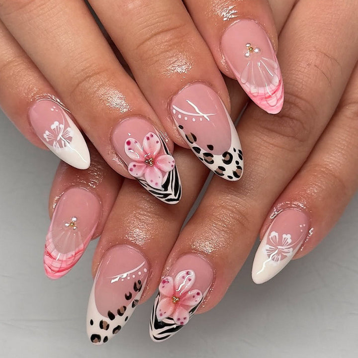 Artificial nail set with floral decorations and elegant patterns Kalsten