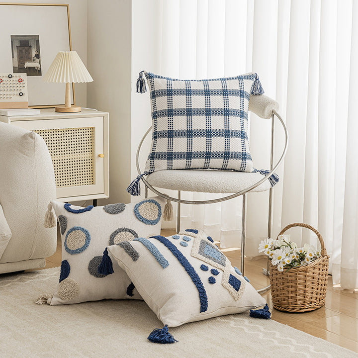 Cozy Plaid Decorative Cushion