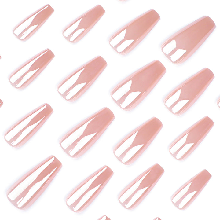 High-gloss stiletto nails Kalsten