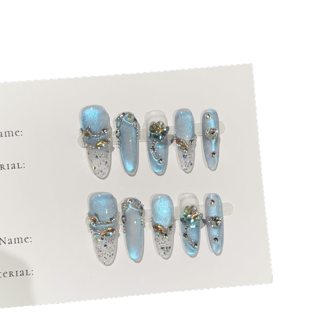Glamorous Press-On Nail Set with Sparkling Accents