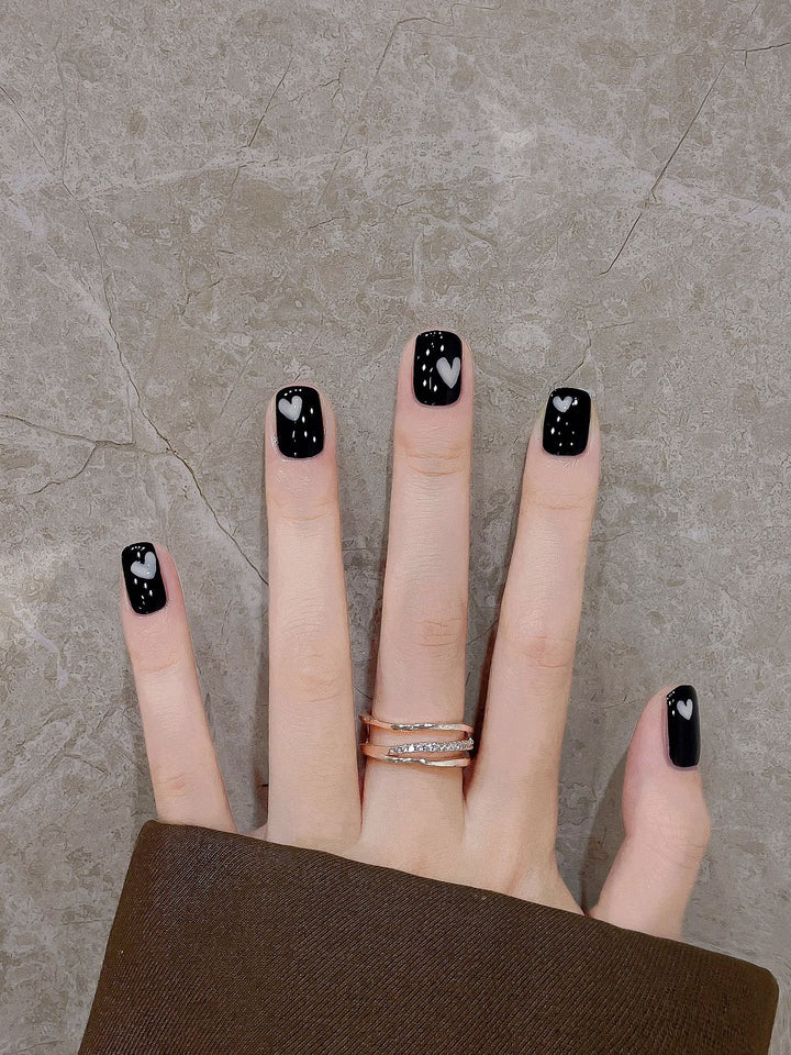 Artistic Press-On Nail Art Set with Heart Patterns