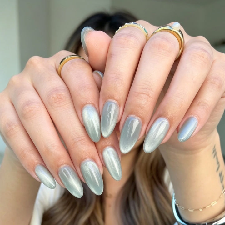 Almond-Shaped Metallic Press-On Nail Set Kalsten