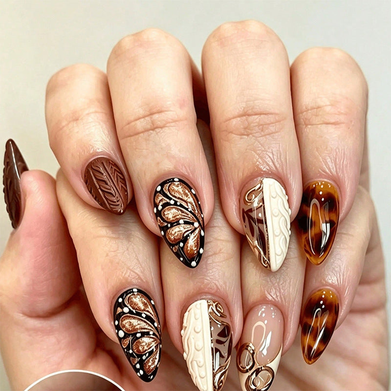 Deluxe artificial nails in elegant Baroque style Kalsten