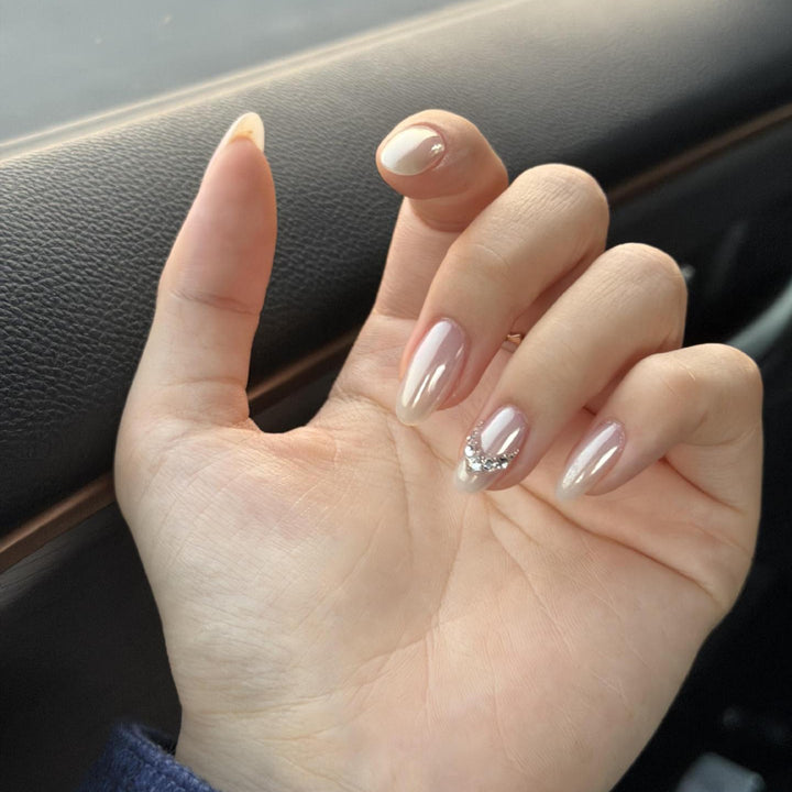 Artificial artificial nails with elegant decorative details Kalsten