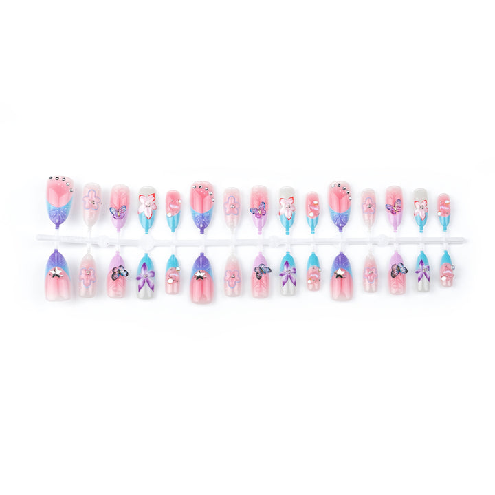 Artificial nail tips with delicate floral patterns Kalsten