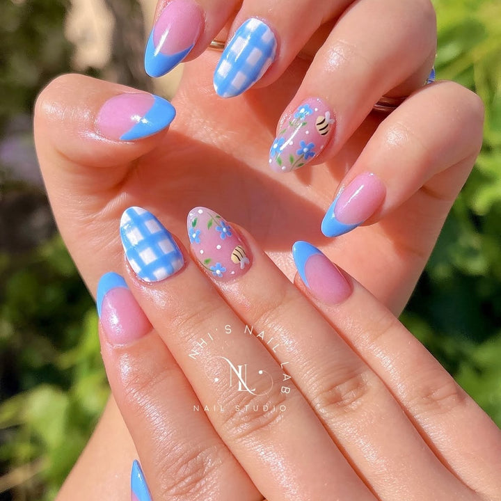 Artificial nail set with floral and checkered design Kalsten