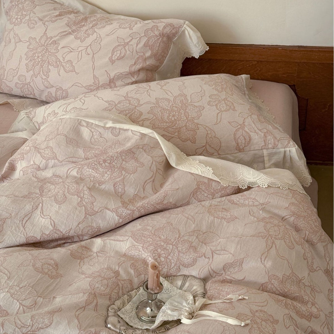 Luxurious jacquard bedding with lace trim and ruffle