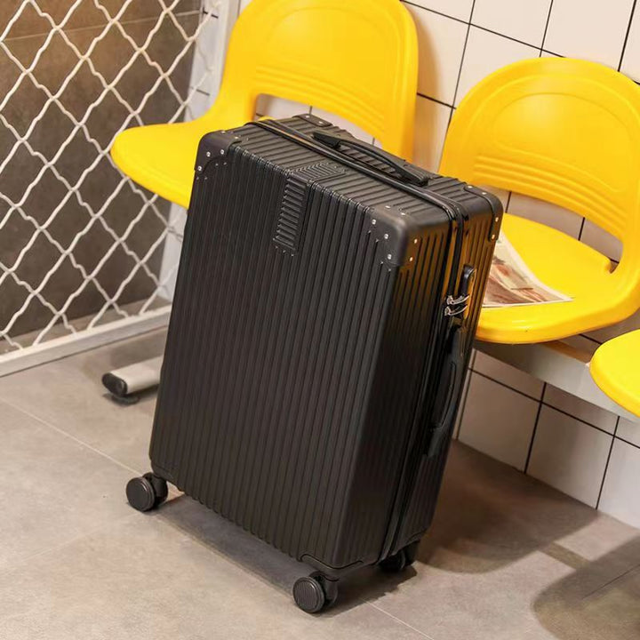 Premium Multi-Directional Wheeled Suitcase Kalsten