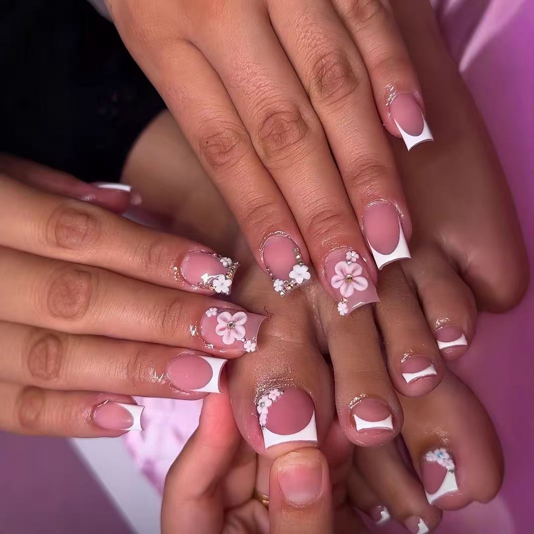 Decorative Floral Press-On Nail Extensions Kalsten