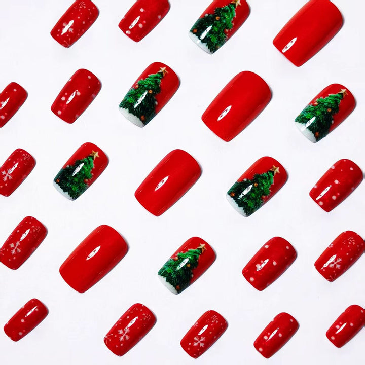 Artificial nails in festive Christmas design Kalsten