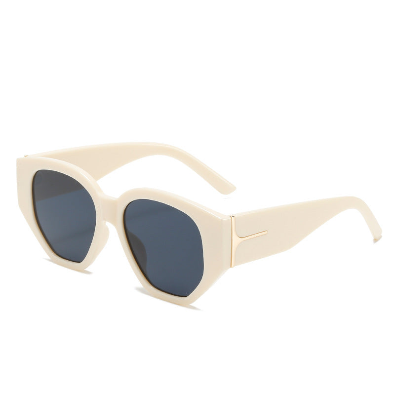 Fashionable Cat-Eye Sunglasses with Unique Geometric Frame Kalsten