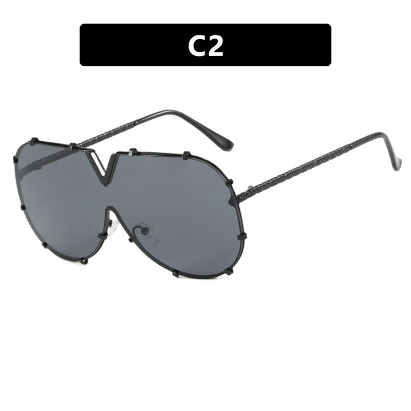 Women oversized goggles in futuristic design Kalsten