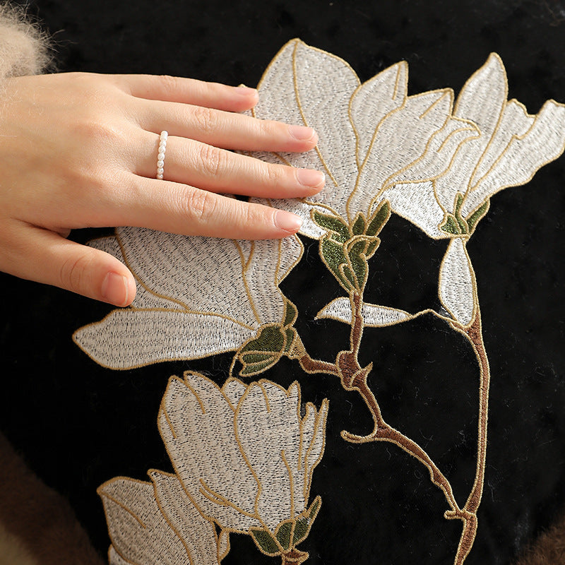 Square velvet decorative pillowcase with magnolia embroidery and faux fur trim Kalsten
