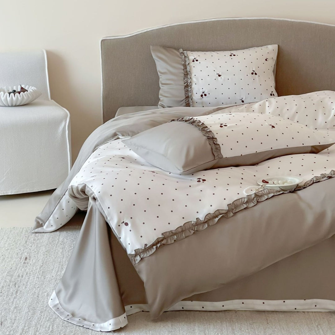 Bedding set made of cotton satin with frill edge, reversible function and fine polka dot print Kalsten